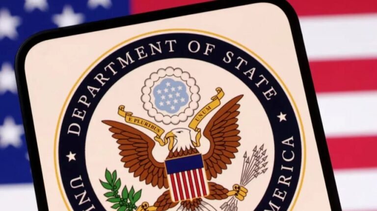 মার্কিন কর্মকর্তার বিরুদ্ধে গোপন নথি চুরি ও চীনা কর্মকর্তাদের সঙ্গে গোপন বৈঠকের অভিযোগ