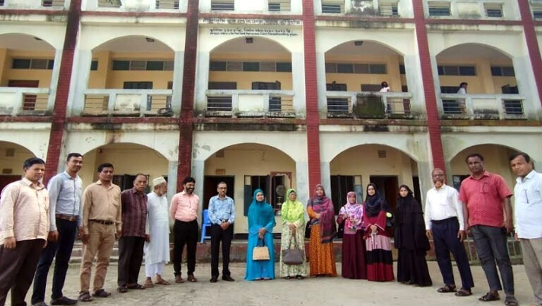 দাবিপূরণে অনড় এমপিওভুক্ত শিক্ষকরা, কুড়িগ্রামে টানা কর্মবিরতি