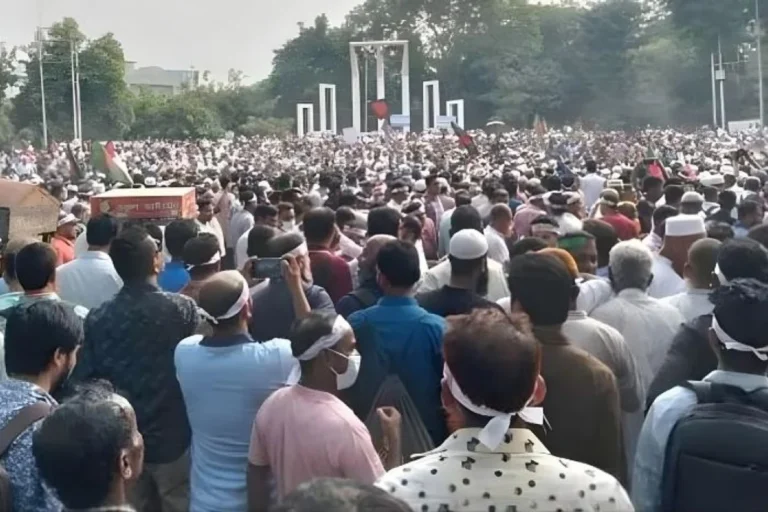 বাড়িভাড়া ৫% বৃদ্ধি প্রত্যাখ্যান: আমরণ অনশন ও সমাবেশে এমপিওভুক্ত শিক্ষকরা