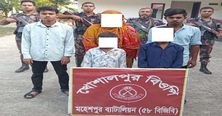 ঝিনাইদহ মহেশপুর সীমান্তে ১১ জন আটক, বিপুল মাদক উদ্ধার