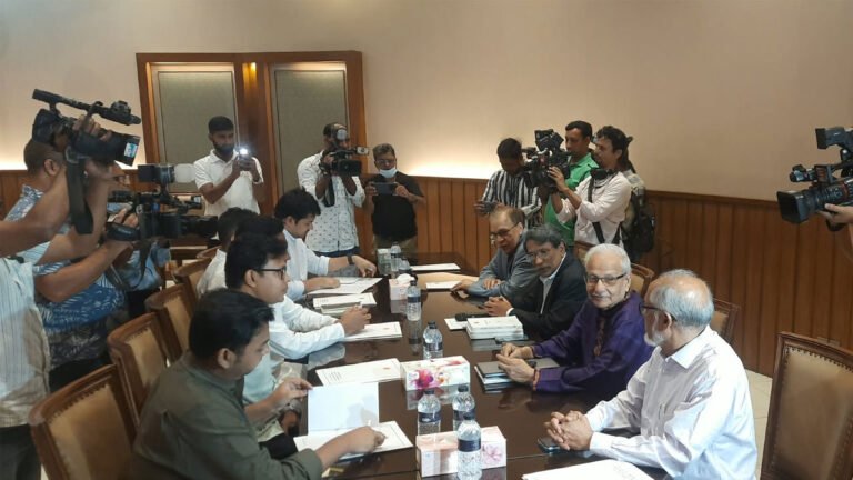 ঐকমত্য কমিশনের সঙ্গে বৈঠকে এনসিপির প্রতিনিধি দল
