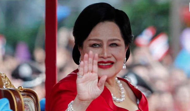 থাইল্যান্ডের রাজা ভাজিরালংকর্নের মা রানি সিরিকিত মারা গেছেন