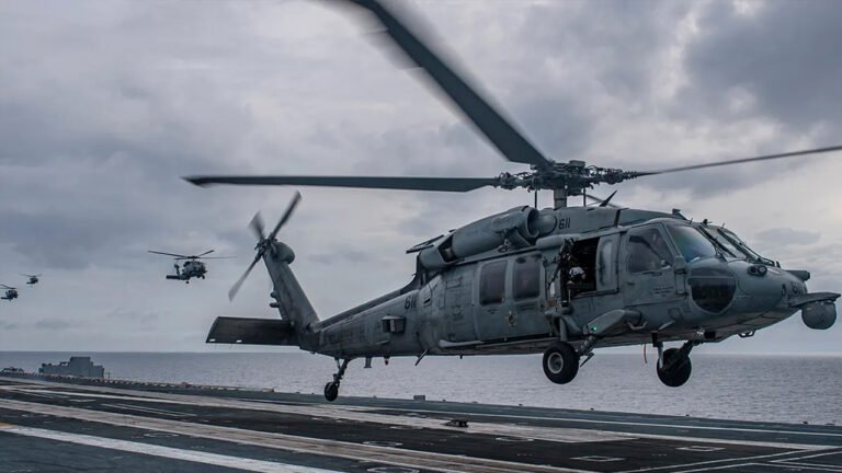 দক্ষিণ চীন সাগরে মার্কিন নৌবাহিনীর হেলিকপ্টার ও যুদ্ধবিমান বিধ্বস্ত