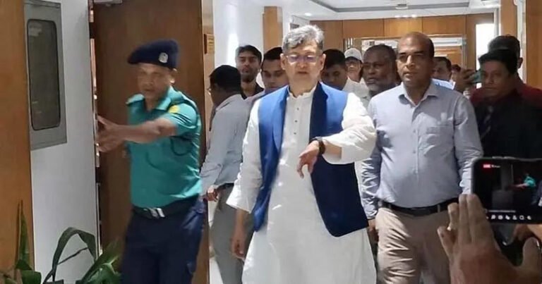 আইন উপদেষ্টা আসিফ নজরুলের সঙ্গে বিএনপির বৈঠক