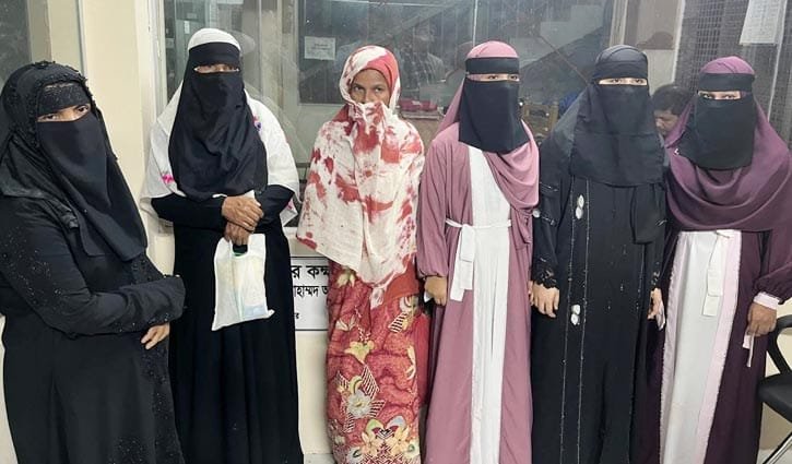 উখিয়ায় ক্যাম্পের বাইরে অবৈধভাবে বসবাসরত ১৮ রোহিঙ্গা আটক করলো র‌্যাব