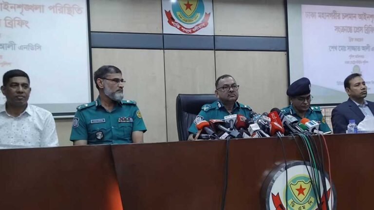 নাশকতা রুখতে ঢাকাবাসীর সহযোগিতা চাইলেন পুলিশ কমিশনার