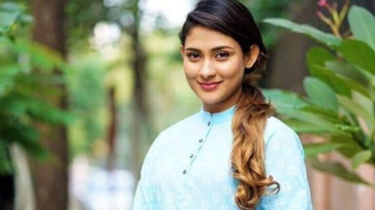 অভিনেত্রী মেহজাবীনের বিরুদ্ধে গ্রেপ্তারি পরোয়ানা জারি