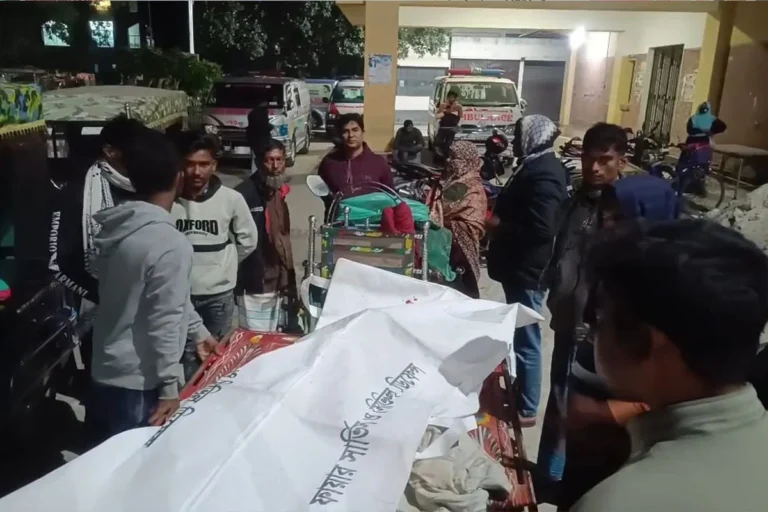 মেহেরপুর-চুয়াডাঙ্গা মহাসড়কে ট্রাকের ধাক্কায় প্রাণ গেল স্কুলশিক্ষকের