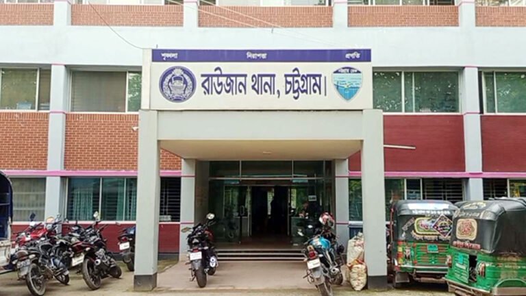 নোয়াপাড়া ইউনিয়নের পুকুর থেকে আগ্নেয়াস্ত্র ও গুলি উদ্ধার, তিনজন গ্রেপ্তার