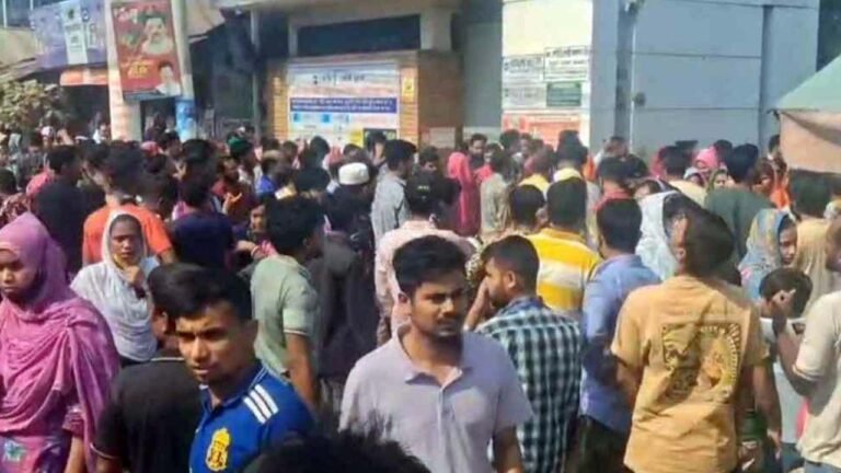 ভূমিকম্পে আতঙ্কে গাজীপুরের কারখানায় হুড়োহুড়ি, অন্তত ৩০ শ্রমিক আহত
