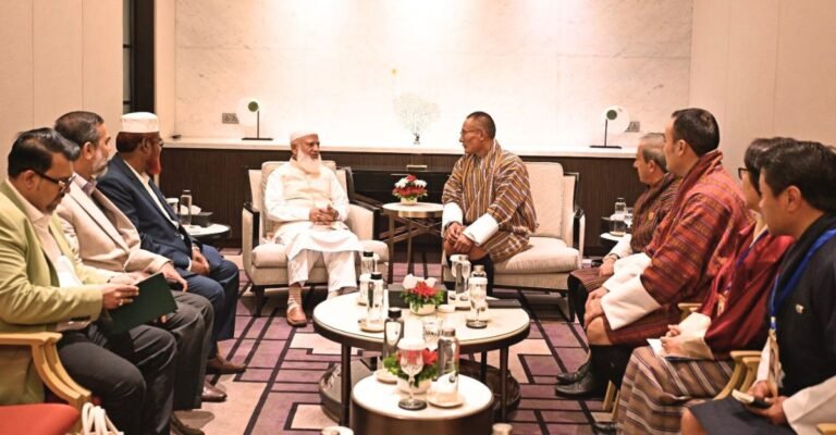 ঢাকায় ভুটানের প্রধানমন্ত্রীর সঙ্গে জামায়াত আমিরের সৌজন্য বৈঠক