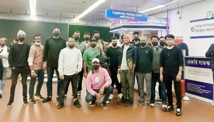 আরও ৩৯ বাংলাদেশিকে দেশে ফেরত পাঠালো যুক্তরাষ্ট্র