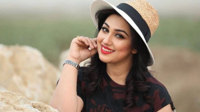 ব্যক্তিজীবন নিয়ে মুখ খুললেন অপু বিশ্বাস