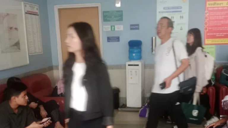 খালেদা জিয়ার চিকিৎসায় এভারকেয়ারে বিদেশি মেডিকেল টিম