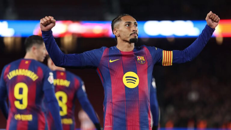 অ্যাটলেটিকোকে হারিয়ে লা লিগার শীর্ষে বার্সেলোনা