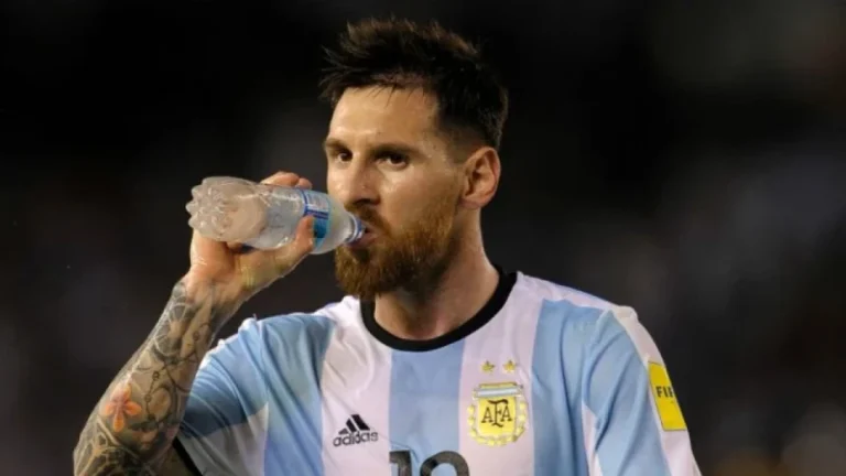 ২০২৬ বিশ্বকাপে প্রতি অর্ধে ৩ মিনিটের বাধ্যতামূলক ‘হাইড্রেশন ব্রেক’