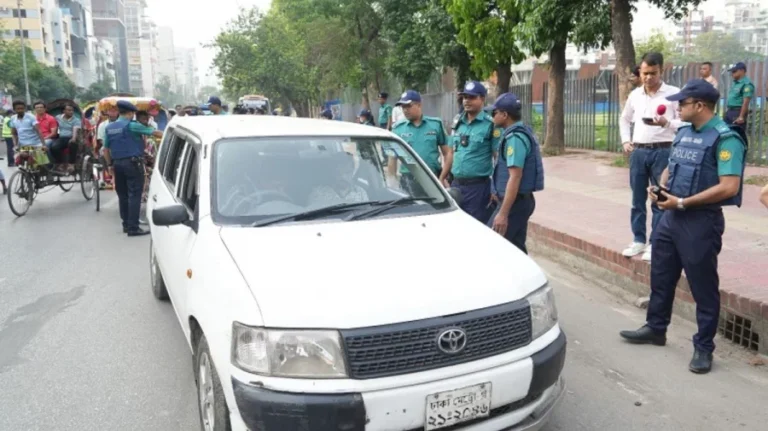 রাজধানীতে নিরাপত্তা জোরদার, ডিএমপির বাড়তি চেকপোস্ট
