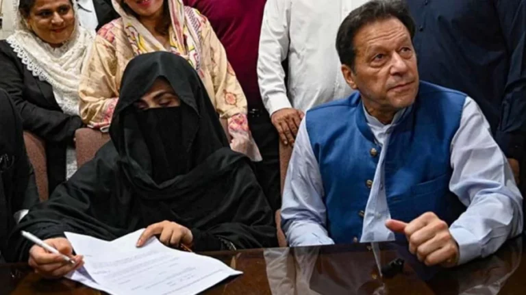 তোশাখানা-২ মামলায় ইমরান খান ও বুশরা বিবিকে ১৭ বছরের কারাদণ্ড