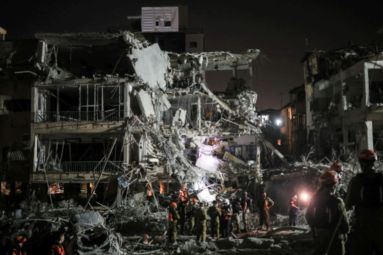 ক্ষেপণাস্ত্র হামলায় ইসরায়েলের ক্ষয়ক্ষতি প্রকাশ করলো ইরান