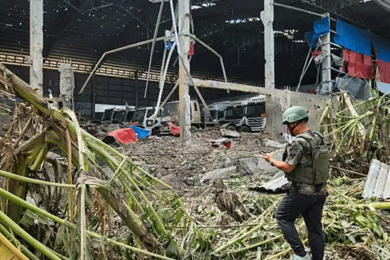 আসিয়ান বৈঠকের মধ্যেই থাইল্যান্ড-কম্বোডিয়া সীমান্তে ফের ভয়াবহ সংঘর্ষ