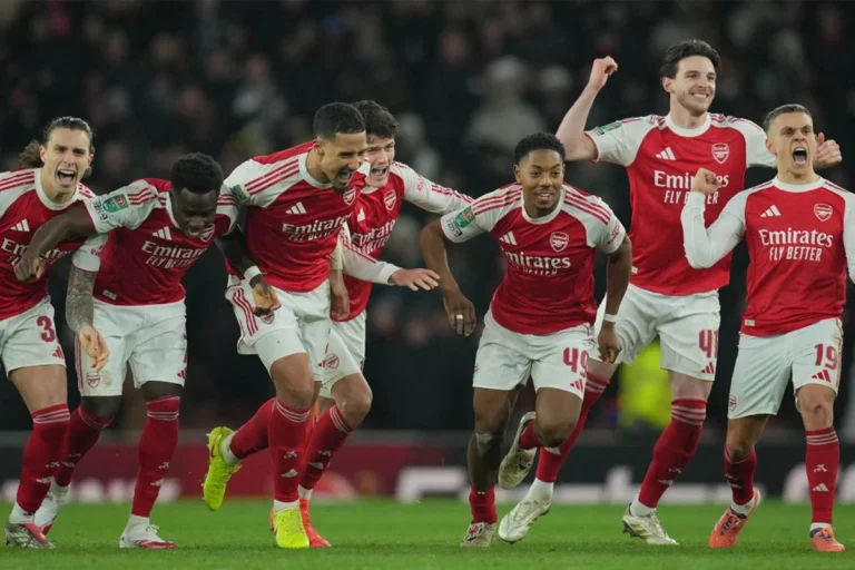 টাইব্রেকারে ক্রিস্টাল প্যালেসকে হারিয়ে সেমিফাইনালে আর্সেনাল