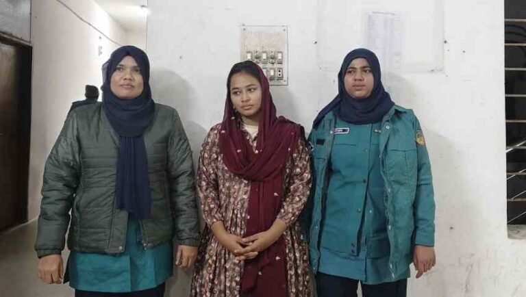 নিজেকে ‘জুলাই যোদ্ধা’ দাবিকারী তরুণী সুরভী গাজীপুরে গ্রেফতার