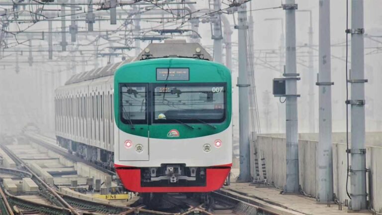 খালেদা জিয়ার জানাজার জন্য বুধবার বিশেষ মেট্রো ট্রেন সার্ভিস