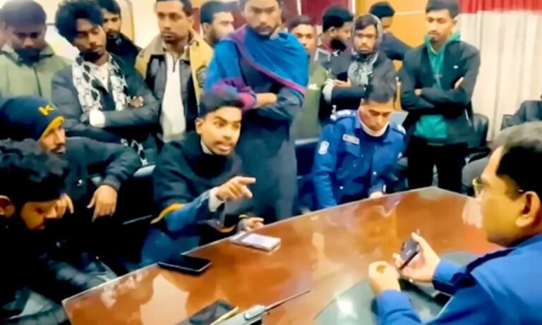 ওসিকে হুমকি দেওয়া বৈষম্যবিরোধী সেই নেতাকে শোকজ