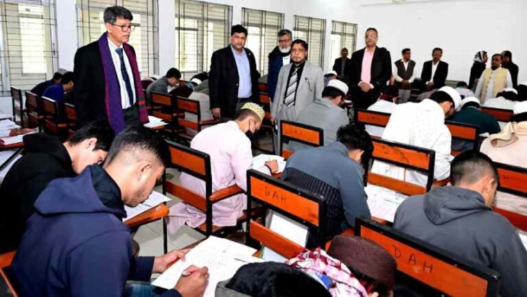 চবিতে ভর্তি পরীক্ষায় নকলের চেষ্টা, ২ পরীক্ষার্থী বহিষ্কার