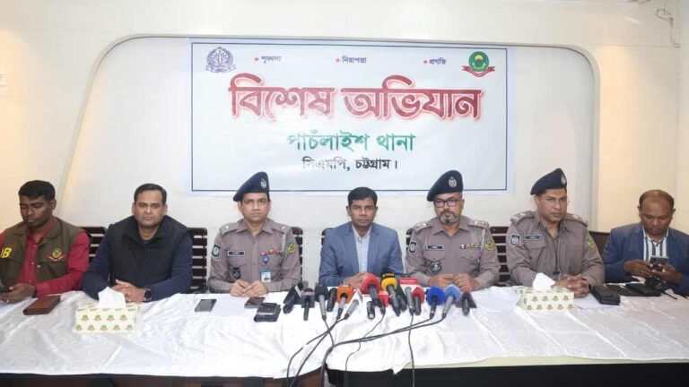 চট্টগ্রামে আলোচিত স্বর্ণ ছিনতাই: মূল আসামিসহ ৬ গ্রেপ্তার, ২৯০ ভরি উদ্ধার