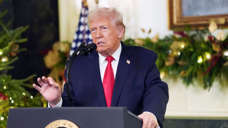 ইরানের সঙ্গে ব্যবসা করা সব দেশের ওপর ২৫% শুল্ক আরোপের ঘোষণা ট্রাম্পের