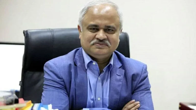 সাংবাদিক নঈম নিজামসহ ৩ জনের মামলা বাতিলের নির্দেশ