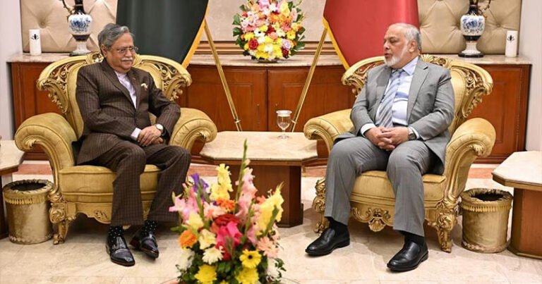 প্রেসিডেন্ট সাহাবুদ্দিনের সঙ্গে প্রধান বিচারপতির সৌজন্য সাক্ষাৎ