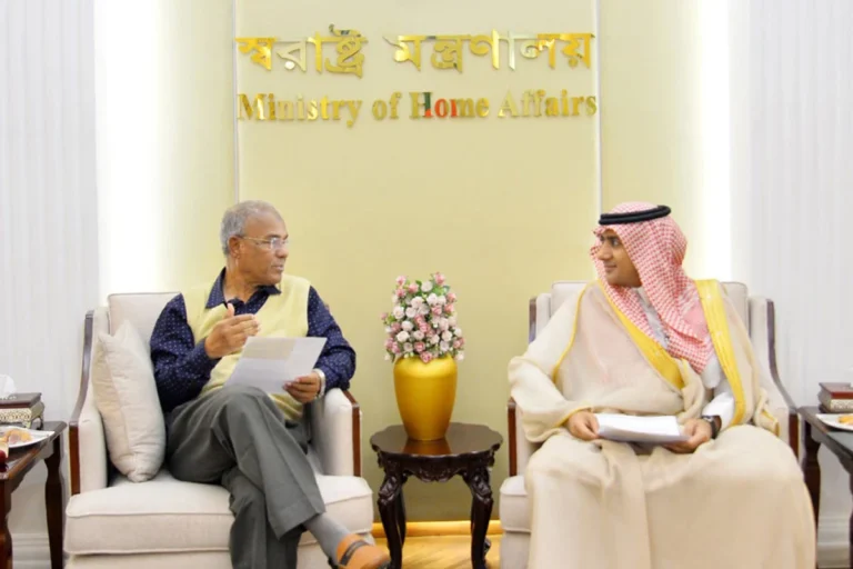 স্বরাষ্ট্র উপদেষ্টার সঙ্গে সৌদি রাষ্ট্রদূতের সাক্ষাৎ