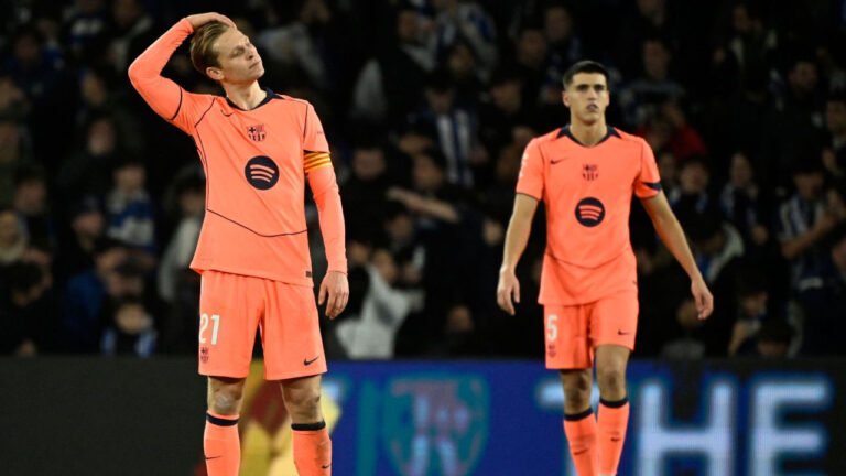 ১০ জনের সোসিয়েদাদের কাছে হারল বার্সেলোনা, থামল টানা ১১ ম্যাচের জয়যাত্রা