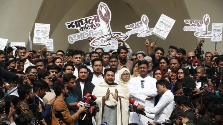 তিন নেতার মাজার ও ওসমান হাদির কবর জিয়ারতের মাধ্যমে এনসিপির নির্বাচনি প্রচার শুরু