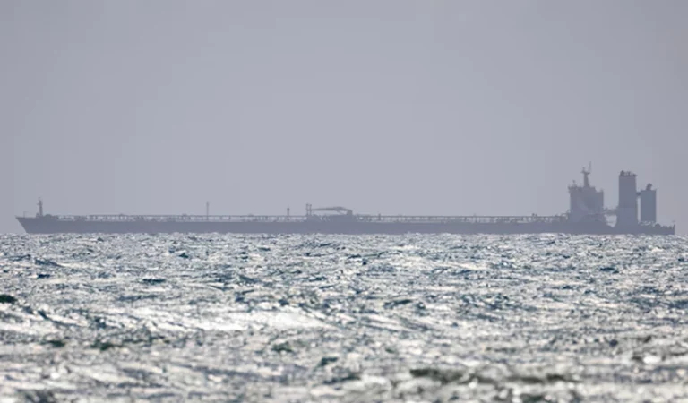 জব্দকৃত তেলের ট্যাংকার ভেনেজুয়েলাকে ফেরত দেবে যুক্তরাষ্ট্র