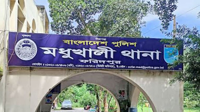 ফরিদপুর-১ আসনে নির্বাচনী সহিংসতা: দুই সমর্থককে ছুরি দিয়ে কুপিয়ে জখম