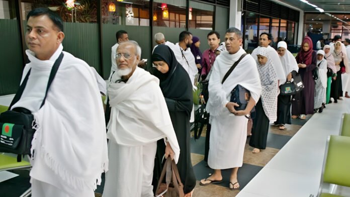 ৮ ফেব্রুয়ারি থেকে হজযাত্রীদের ভিসা আবেদন শুরু, চলবে ২০ মার্চ পর্যন্ত