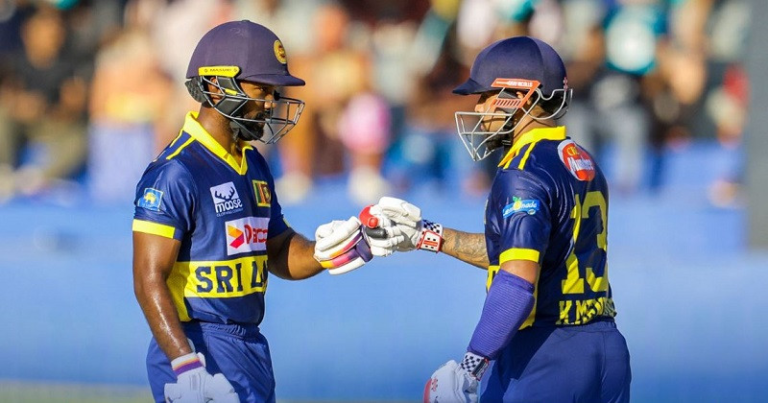 ওয়েলালাগের নৈপুণ্যে ইংল্যান্ডকে হারিয়ে সিরিজে এগিয়ে গেল শ্রীলঙ্কা