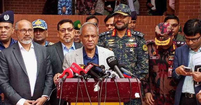 প্রশাসন নিরপেক্ষভাবে কাজ করছে: স্বরাষ্ট্র উপদেষ্টা