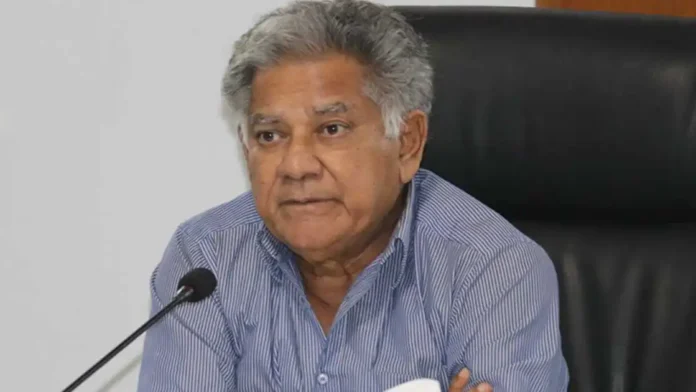 চট্টগ্রাম বন্দরের কর্মবিরতি: শ্রমিকদের সঙ্গে আলোচনা করেই সিদ্ধান্ত হবে: নৌ উপদেষ্টা