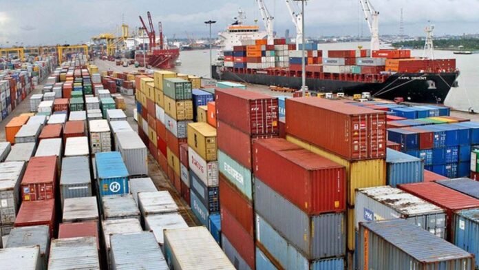 চট্টগ্রাম বন্দরে রোববার সকাল থেকে অনির্দিষ্টকালের ধর্মঘট