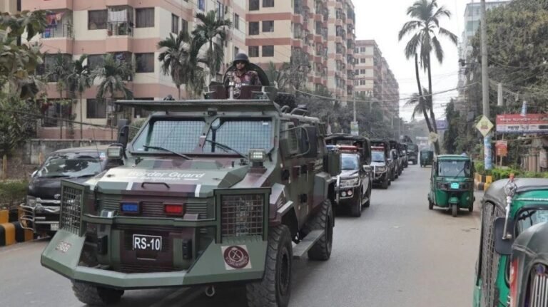 নির্বাচন ঘিরে রাজধানীজুড়ে নিরাপত্তা জোরদার, মোড়ে মোড়ে চলছে তল্লাশি