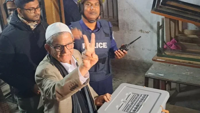 ঠাকুরগাঁও -১: ৯৩ কেন্দ্রে মির্জা ফখরুল ১১৫০৭৭, দেলাওয়ার হোসেন ৬৭৫১৮