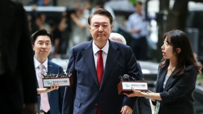 দক্ষিণ কোরিয়ার সাবেক প্রেসিডেন্টের যাবজ্জীবন কারাদণ্ড