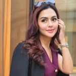 রমজানে ব্যস্ততা কমিয়ে পরিবার ও আত্মশুদ্ধিতে মন দেন নুসরাত ফারিয়া