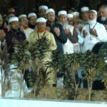 শহীদ মিনারে শ্রদ্ধা নিবেদন শেষে আজিমপুরে ভাষা শহীদদের কবর জিয়ারত করলেন জামায়াত আমির