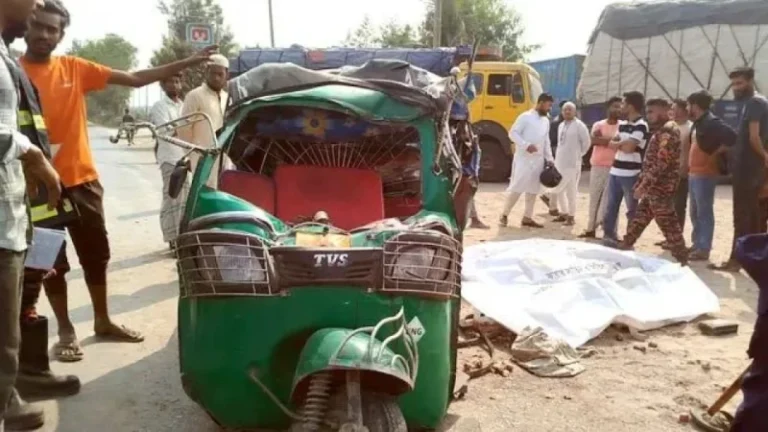 কুষ্টিয়ায় ট্রাক-সিএনজির মুখোমুখি সংঘর্ষে নিহত ৫