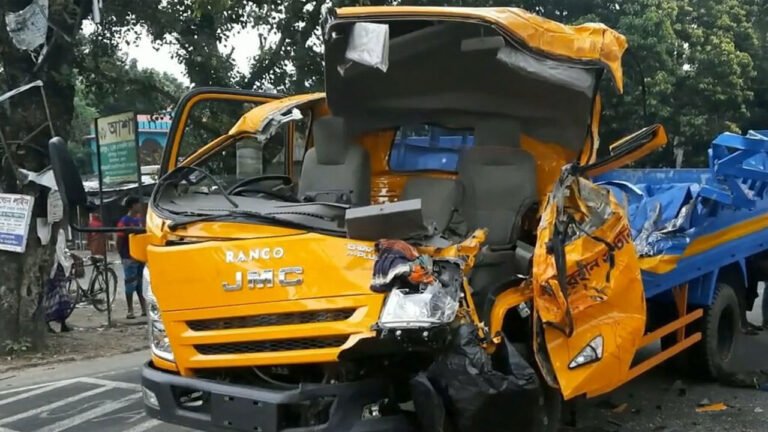 ঝিনাইদহে ট্রাকের ধাক্কায় মোটরসাইকেলের চালক ও আরোহী নিহত